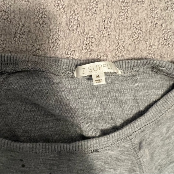 ZSuply Star&Scull trendy sweatshirt - Picture 2 of 4